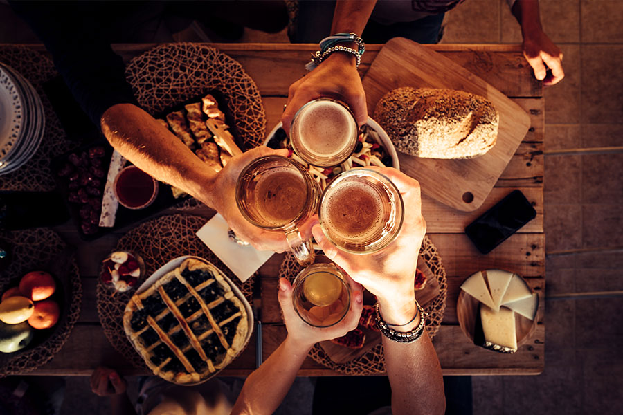 comida y cerveza, como combinar comida y cerveza, que comer con cerveza, maridaje cerveza, aspectos a tener en cuenta maridaje cerveza, como conjugar cerveza y comida, estilos de cerveza y comida