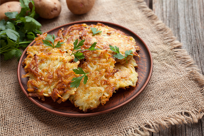 Cocina judía: latkes de patata y Maestra de Mahou